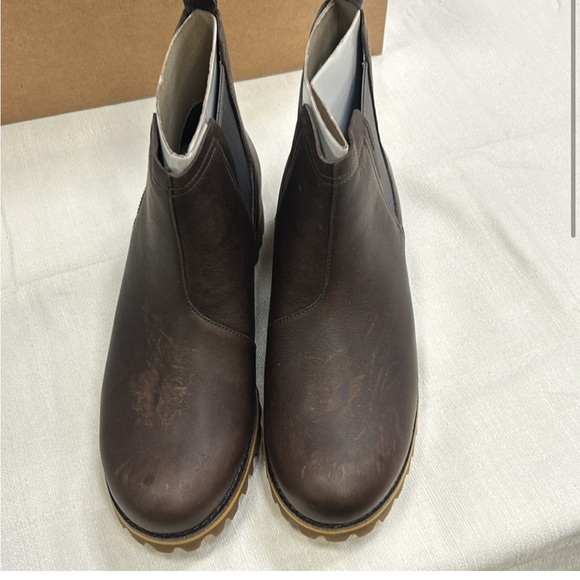 Chaco fields women’s boots - Picture 2 of 9